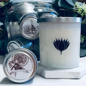 VEGAN SOY WOLFGANG & ISABELLA CANDLE - CHOOSE YOUR SCENT- BURNS FOR 70+ HOURS